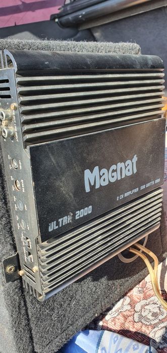 Vând subwoofer și stație Magnat
