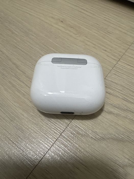 Air pods 4 футляр