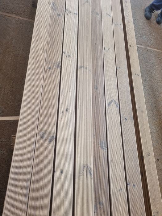 Deck terasa (pardoseala pin nordic ucraina)