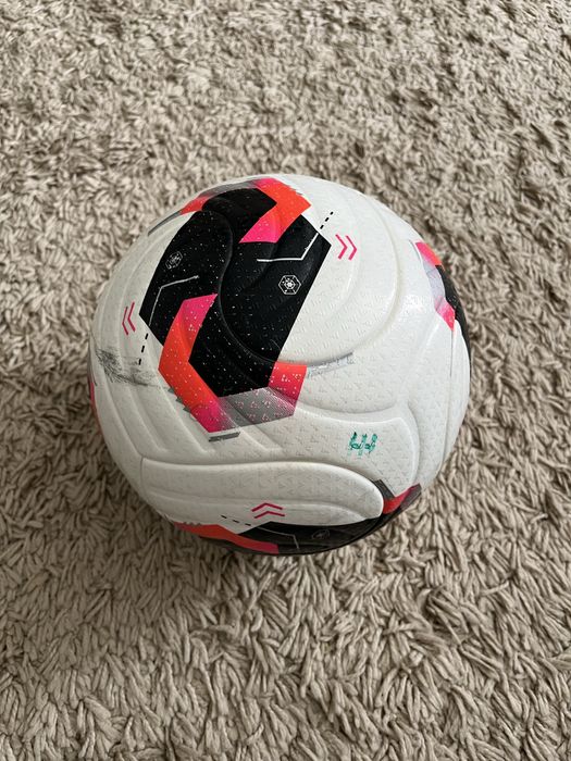 футбольный мяч ADIDAS