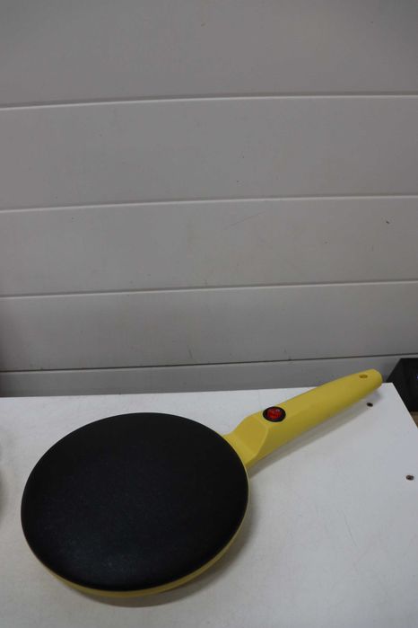 Електрическа машина за палачинки с незалепващо покритие