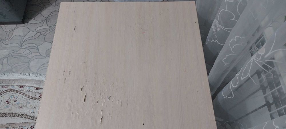 Журнальный столик.