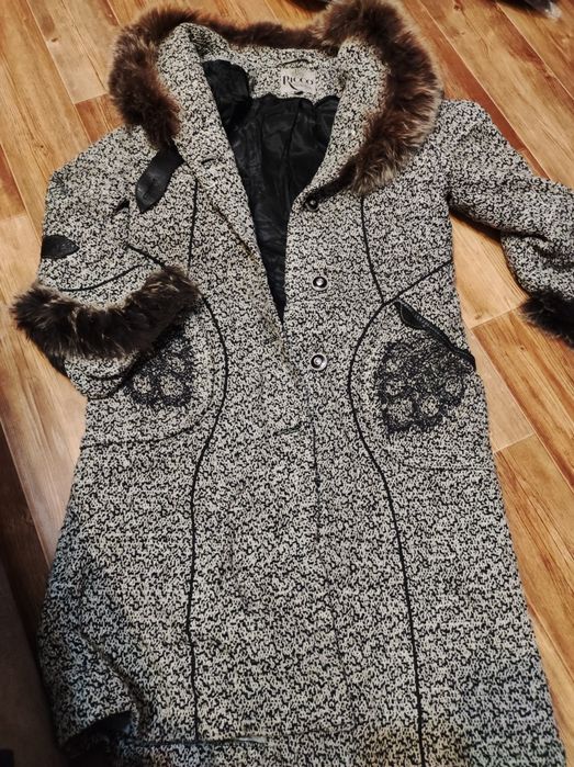Пальто   женское.