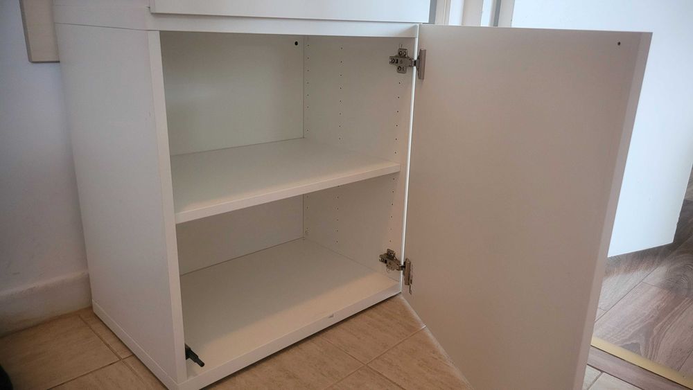 Corpuri dulap Ikea Besta