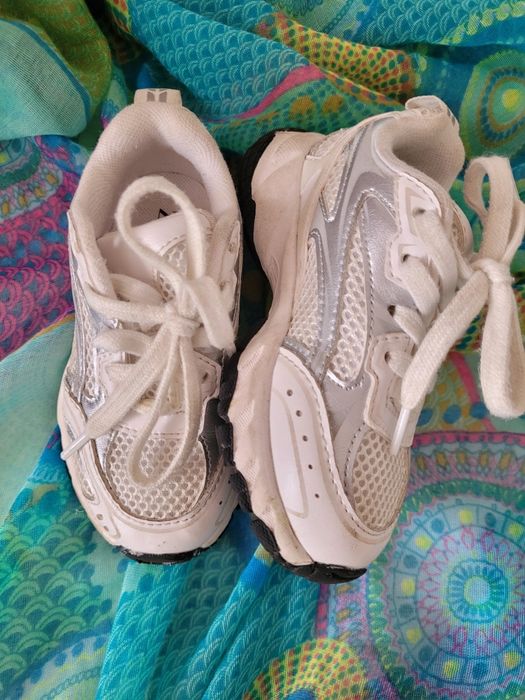 Adidasi copii Zara impecabili 23