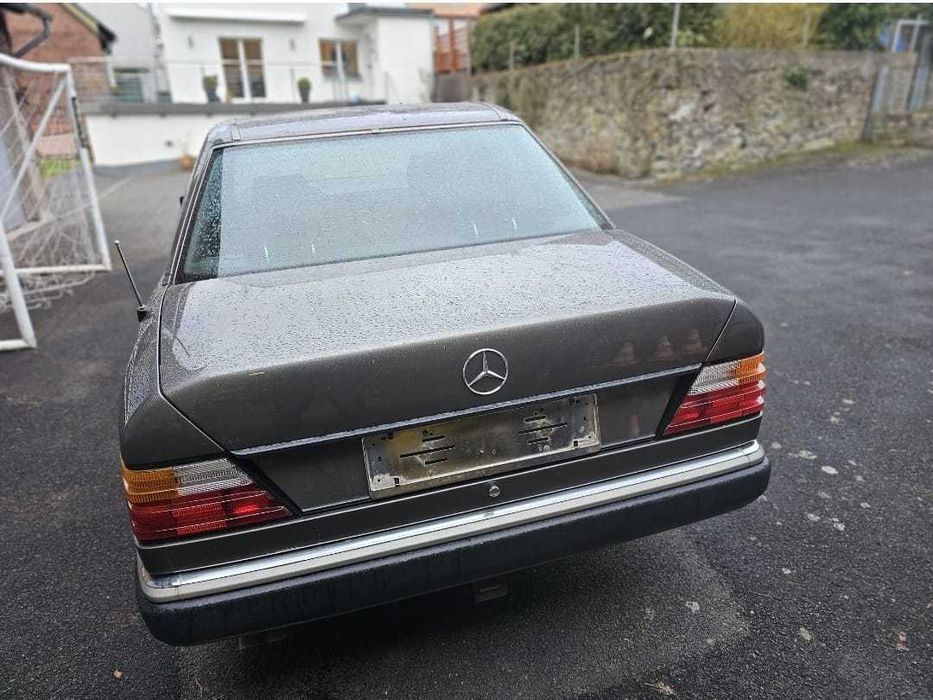 Mercedes W124 E300