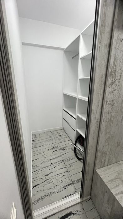 Inchiriez apartament   Cartier Latin (strada Alunului 47d-47e)