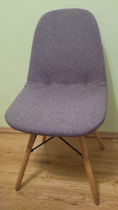 4 броя трапезни столове скандинавски стил с текстилна тапицерия