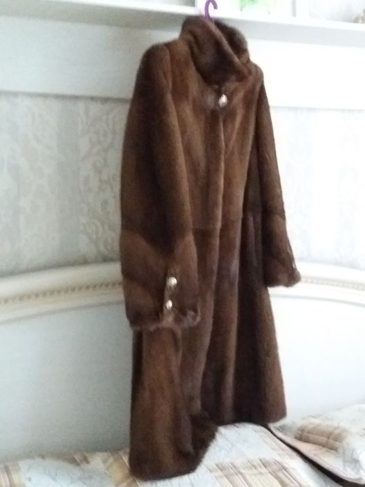 Продаю норковую шубу