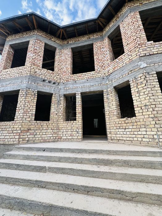 Участок двух этажный 10 сотих