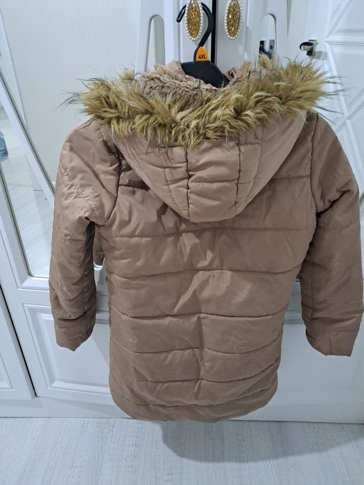 Продам детские куртки на девочку 7-10 лет