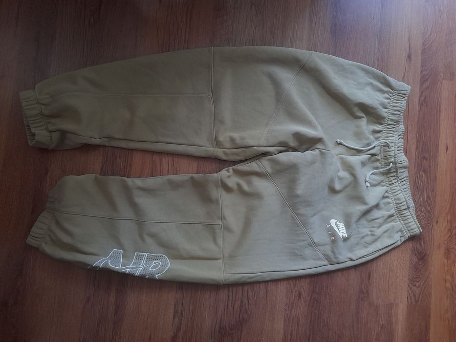 Nike Air долнище M- L размер.