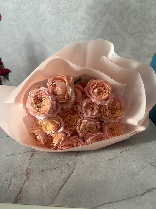 Свежие цветы, сегодня пришли