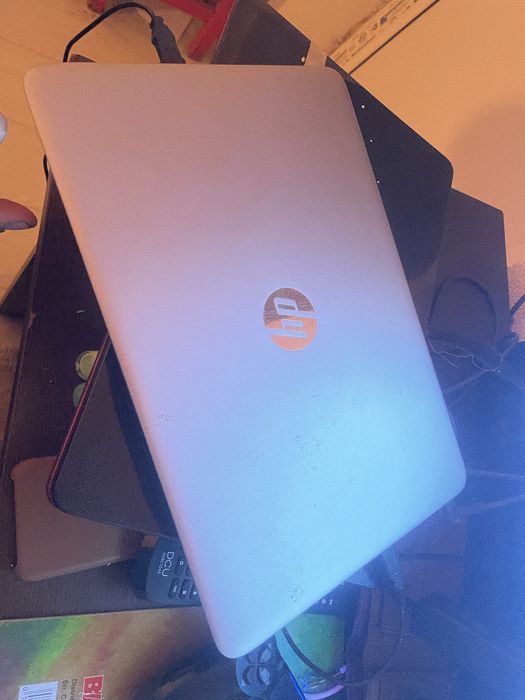 Vand laptop hp foarte bun