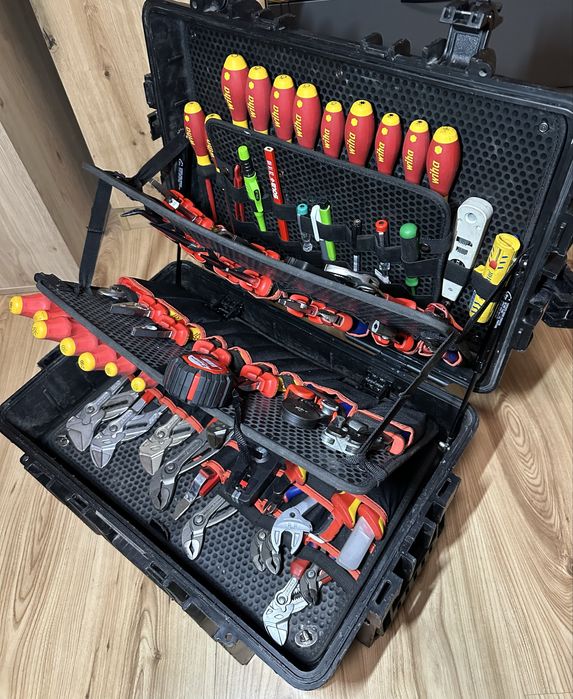 Knipex Robust 45 куфар с инструменти