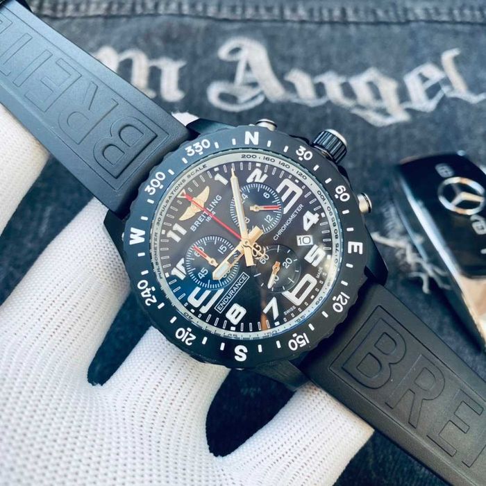 Мъжки часовник Breitling Endurance Pro с кварцов механизъм