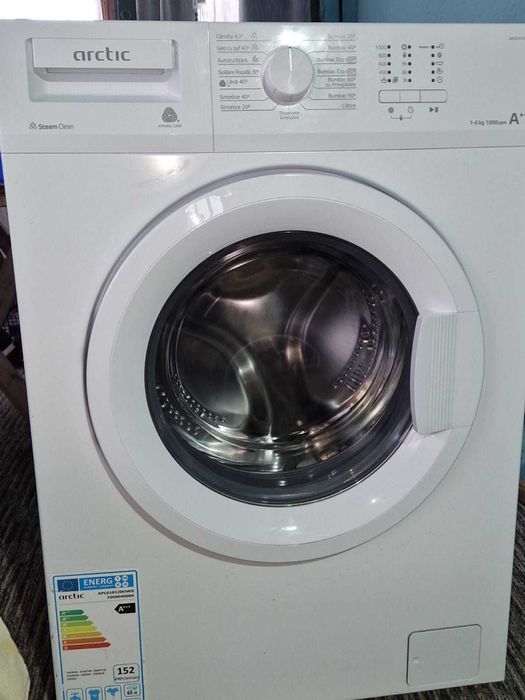 Mașina de spălat rufe Arctic
