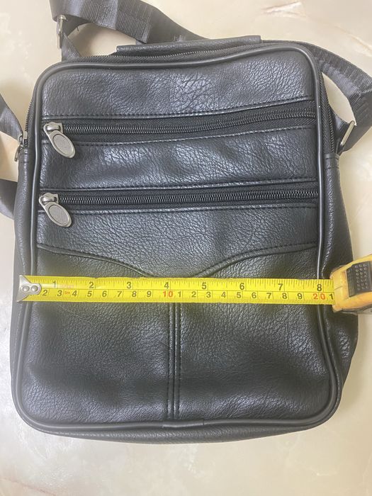 Borseta neagra din piele naturala