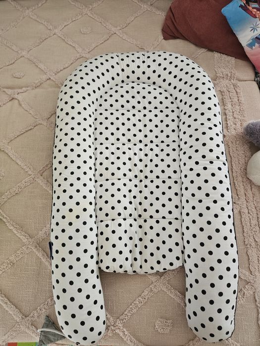 Vând carut  bebe 2 in 1