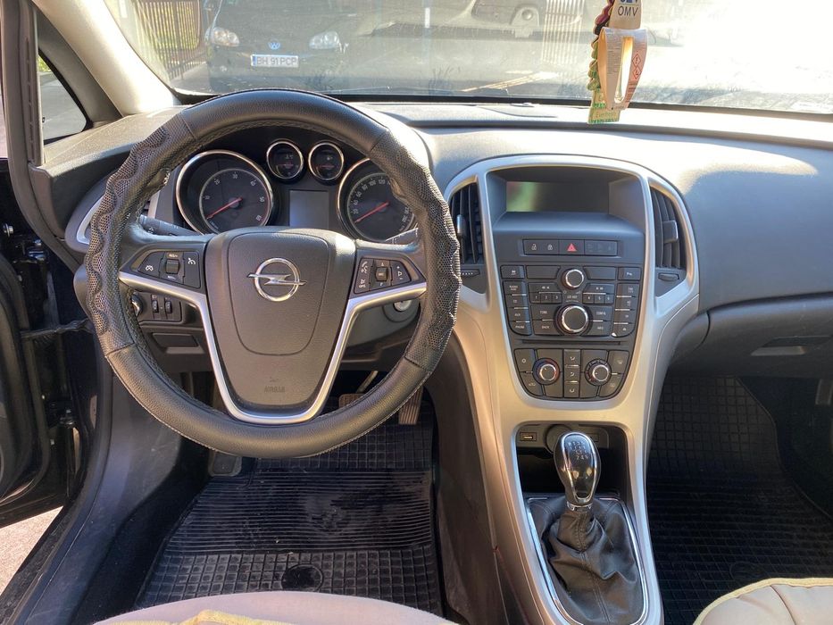 Opel astra j, mașină personală