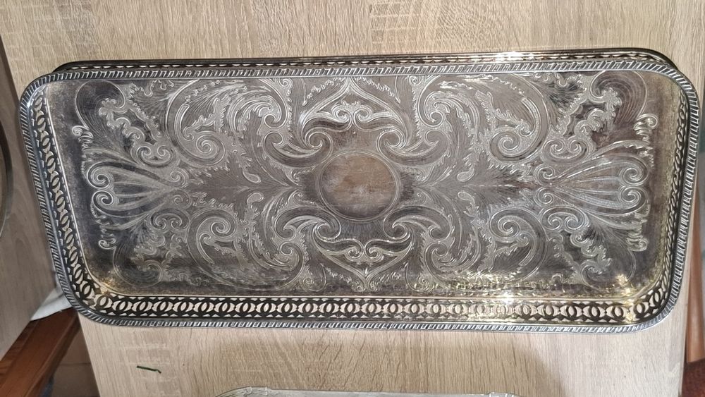 Посребрена табла паднос