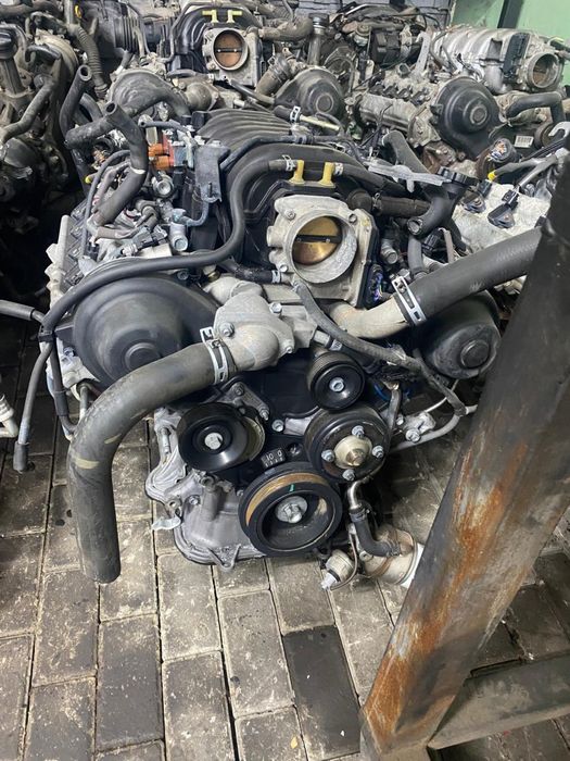 Срочно Матор с гарантий 2UZ-FE VVT-I