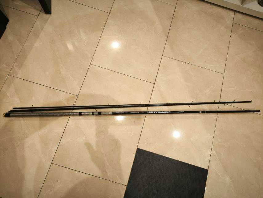 Продавам 2 риболовни "мач" пръчки