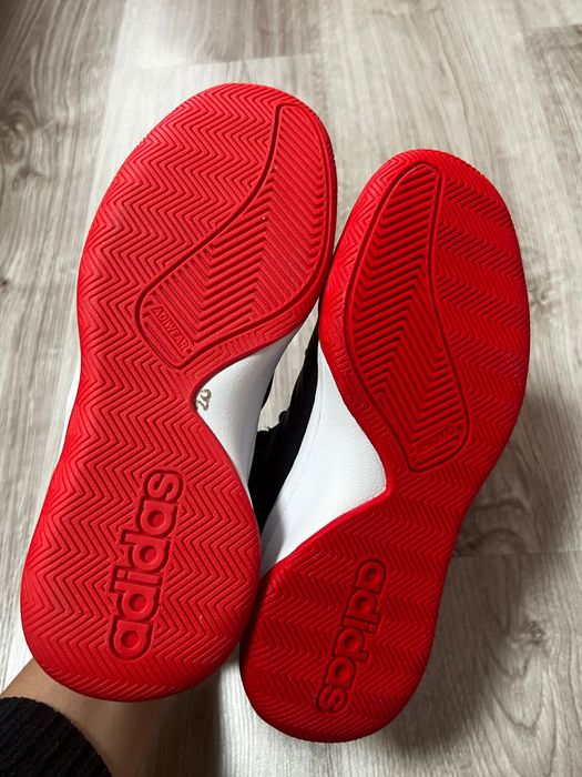 Маратонки Adidas