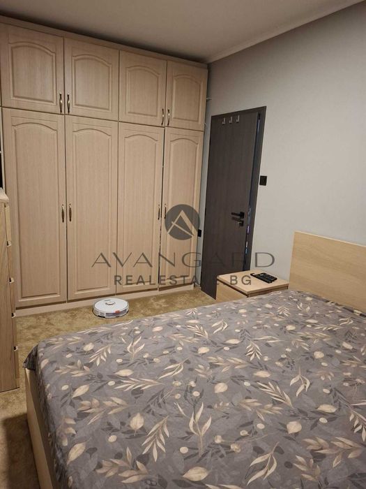 оф.23764 Луксозен четиристаен/ Център