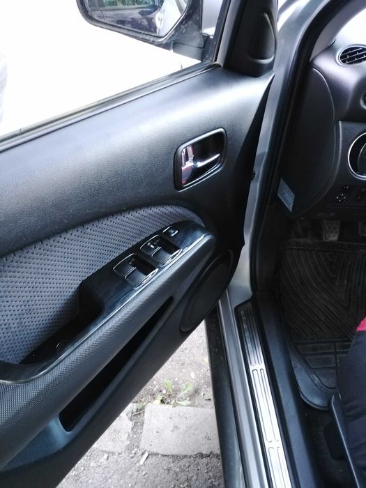 Suv . Mitsubishi outlander 2.4 160 КС. Бензин04