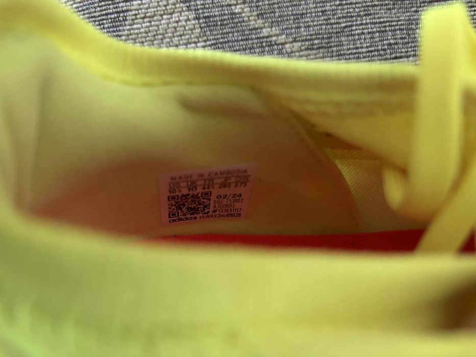 Нови футболни обувки Adidas X Crazyfast League.