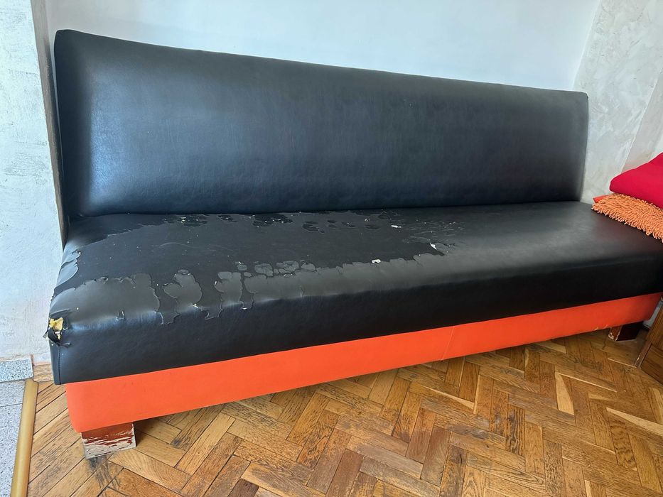 Продавам диван на символична цена