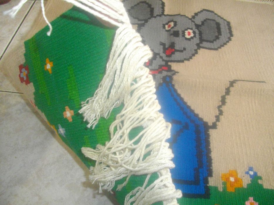 Нов Ръчно Тъкан Детски Килим-Дебел-67х59см-Двулицев