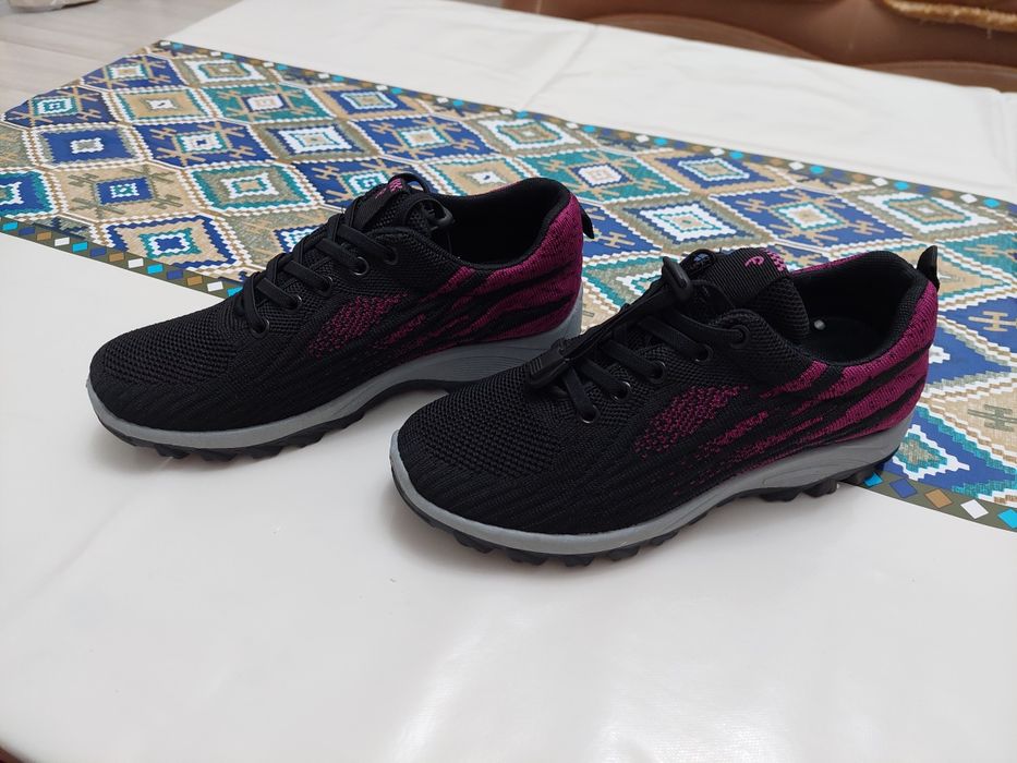 КРАССОВКИ,36размер