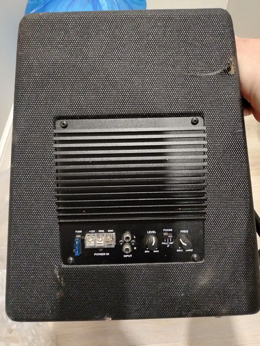 Продам Сабвуфер.