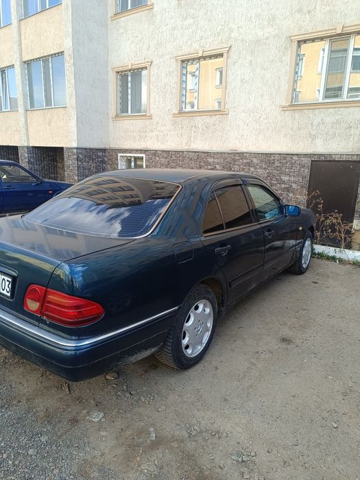 Mercedes-Benz E 280