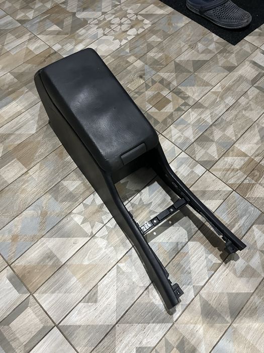Подлокотник 210 кожаный