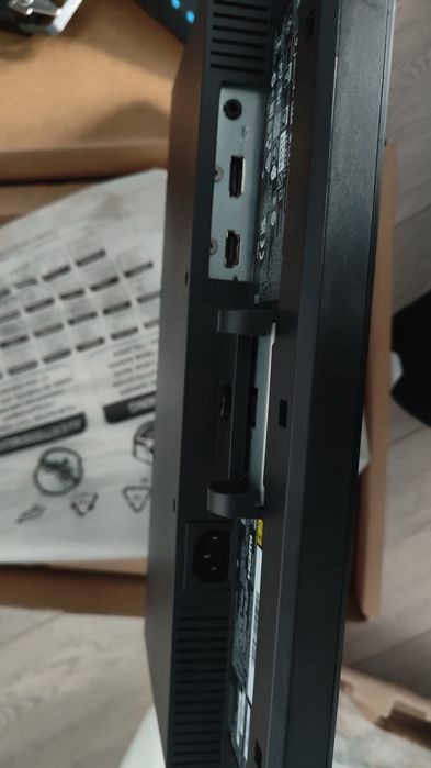 Monitor Gaming Lenovo