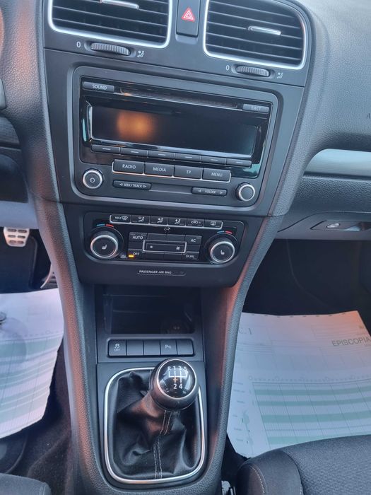 VOLKSWAGEN Golf 2012 — imagine 4