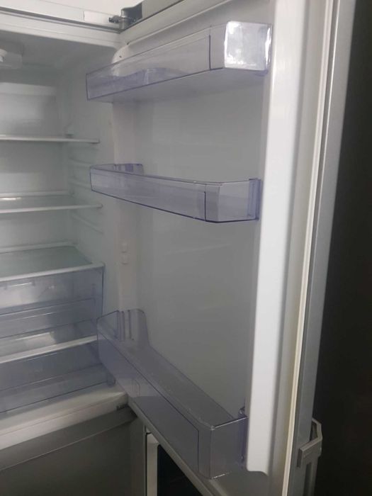 Хладилник с фризер Beko