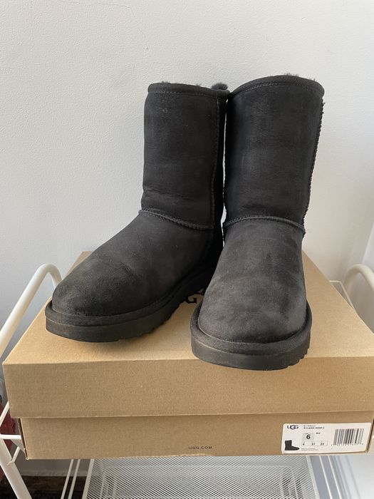 Ghete UGG classic short marimea 37