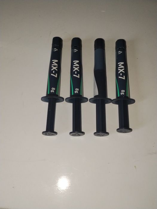 Pasta térmica MX-7 pentru laptopuri sau PC