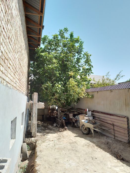 Yangi hovli srochniy sotiladi