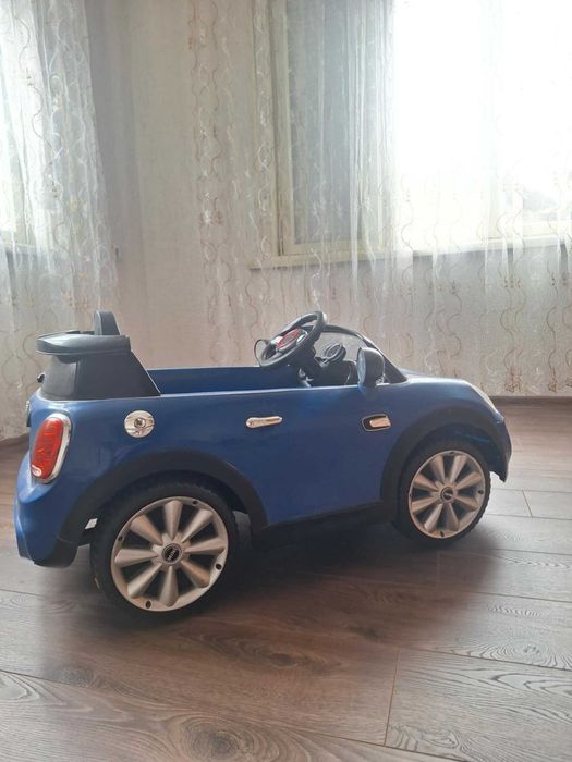 Детска Електрическа кола