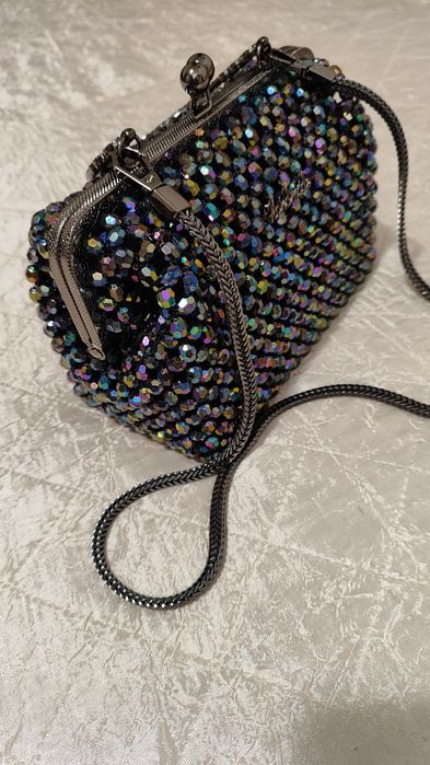 Чанта от мъниста