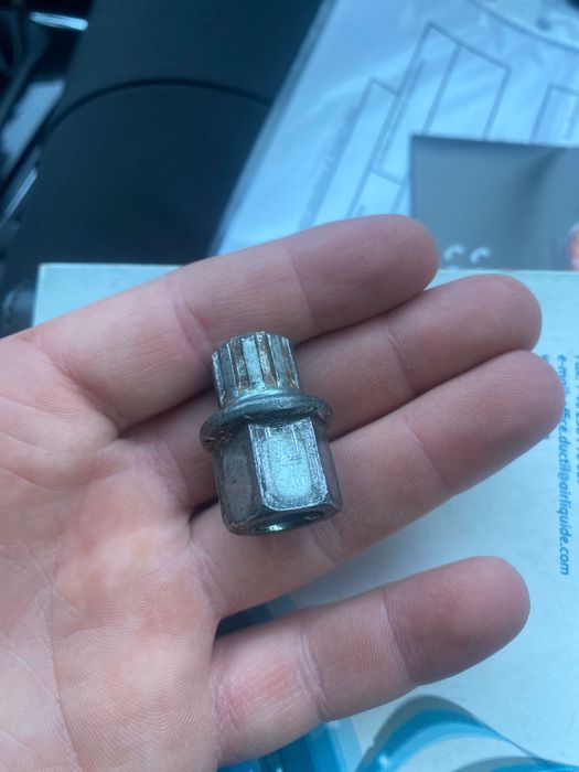 Antifurt Skoda superb -Bacău