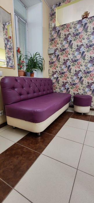 Продам диван с пуфиком