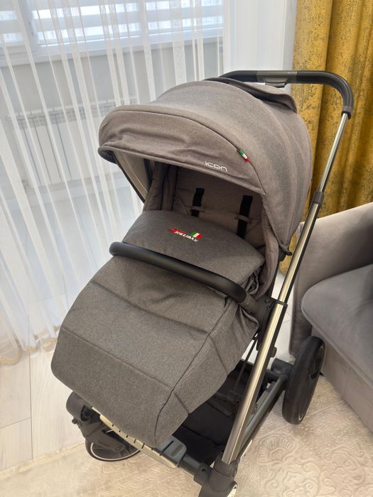 Коляска для малыша, состояние отличное