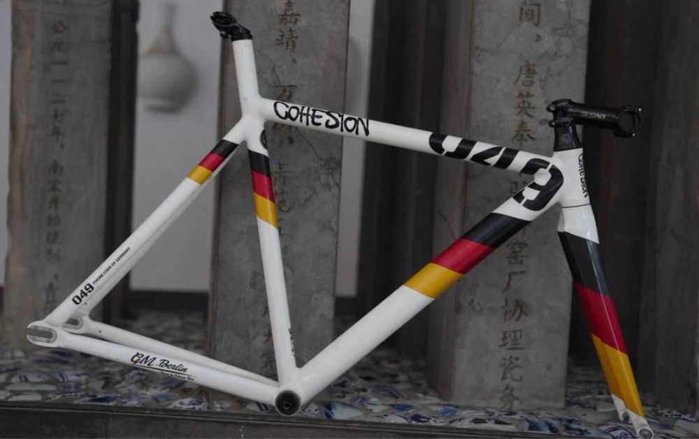 Продаю раму cohesion 049