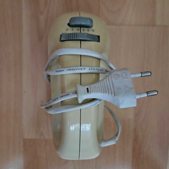 Mixer de mână Severin cu palete și cârlige frământare – Funcțional